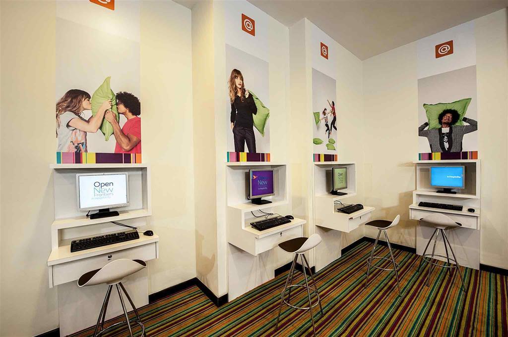 Ibis Styles Kuala Lumpur Fraser Business Park Ngoại thất bức ảnh