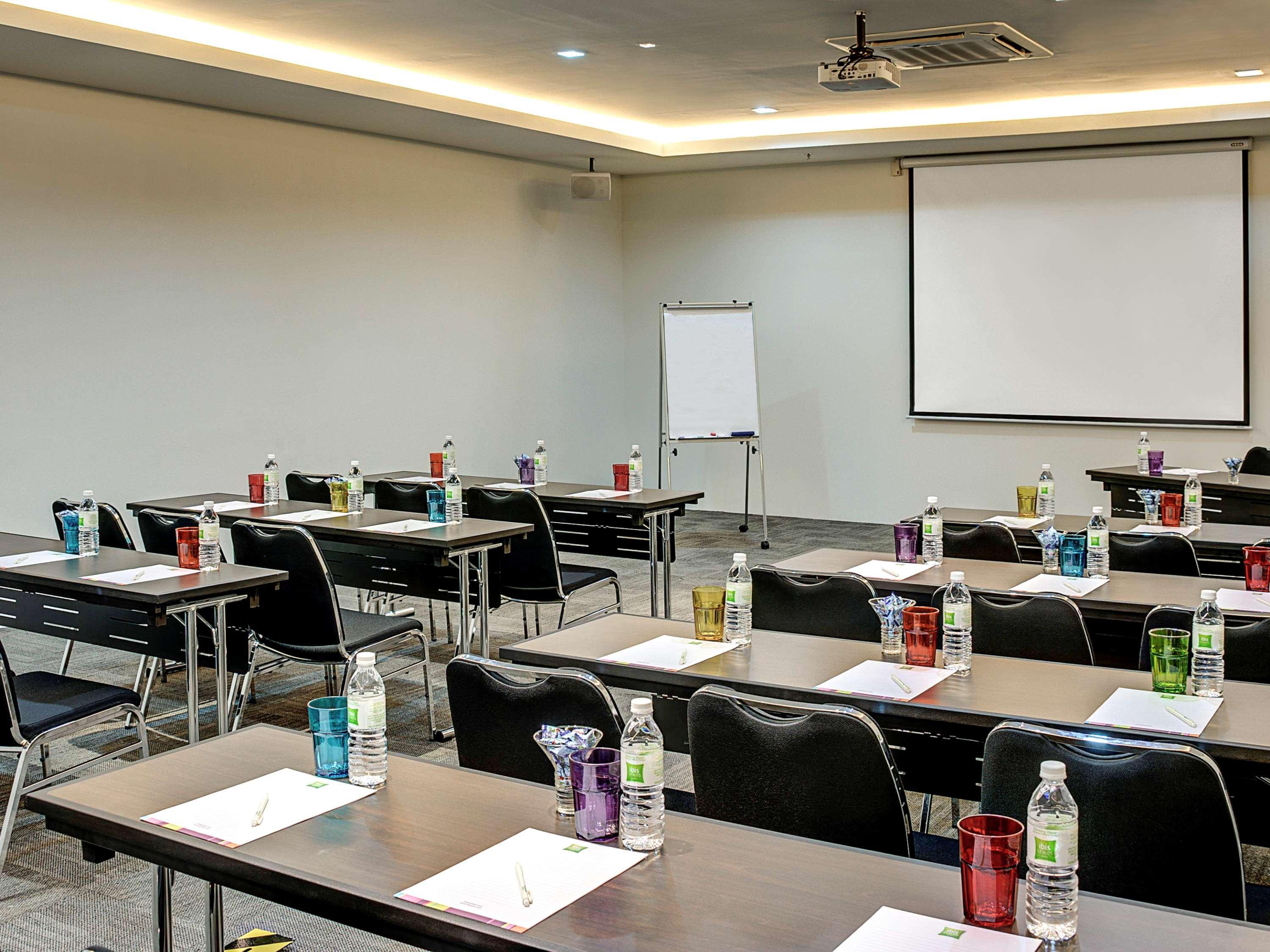 Ibis Styles Kuala Lumpur Fraser Business Park Ngoại thất bức ảnh